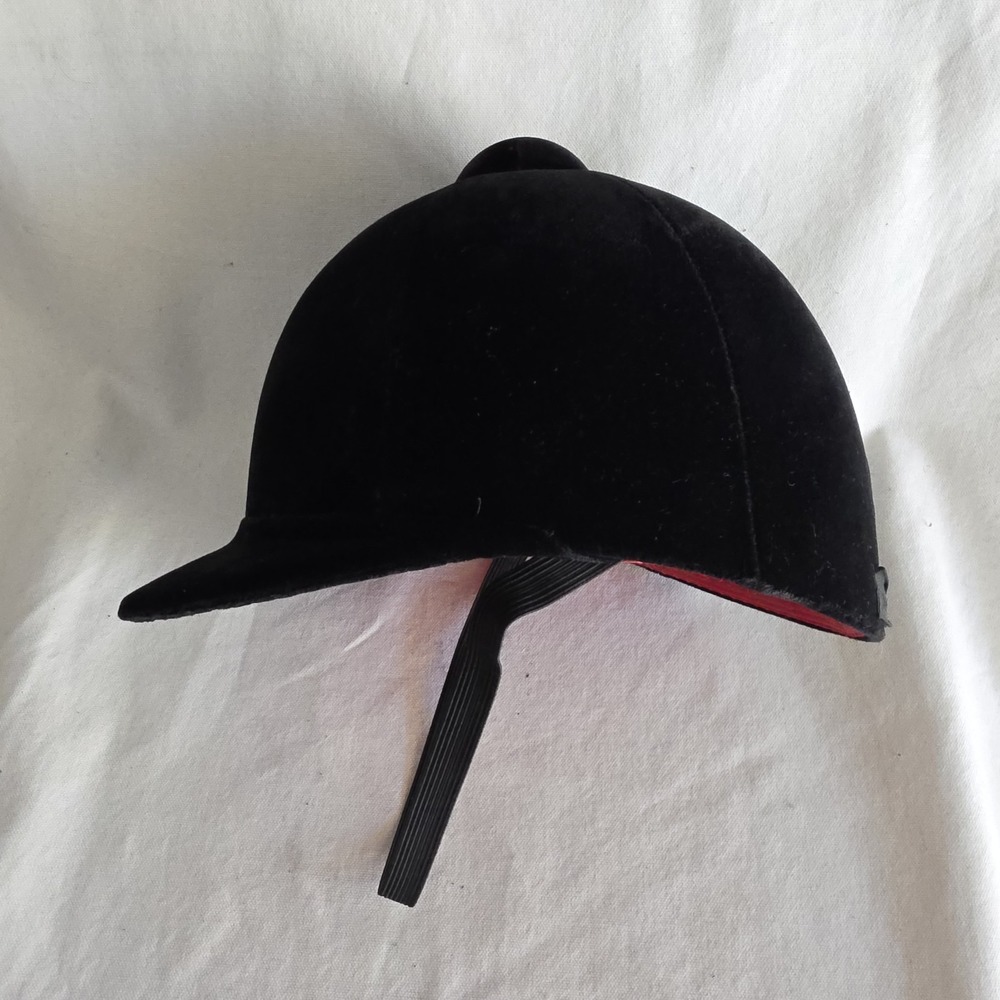 VTG Beaufort Hunt Cap‎ Riding Helmet Size Med 7-7 1/8 Velvet Equestrian Hat READ